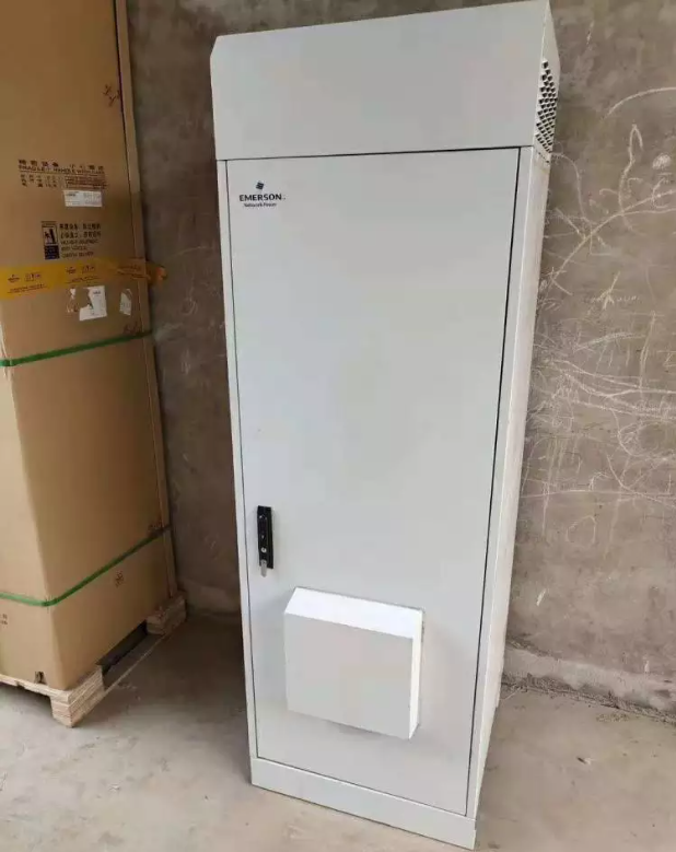 艾默生户外一体化电源柜EPC48200/2900U-HA4
